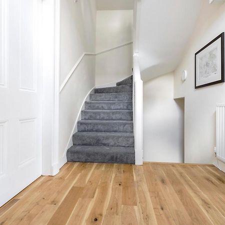 2 Bedroom Apartment On Peebles High Street المظهر الخارجي الصورة