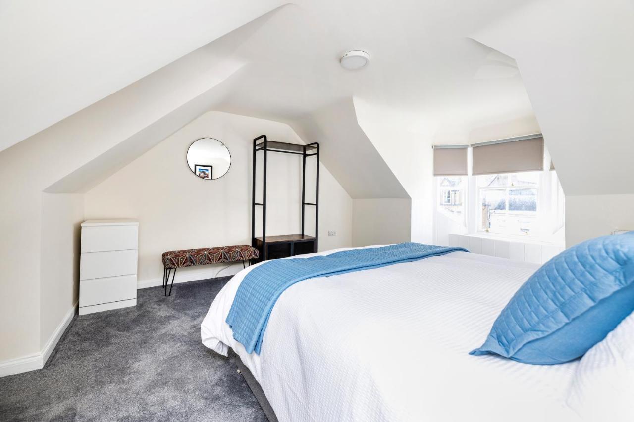 2 Bedroom Apartment On Peebles High Street المظهر الخارجي الصورة