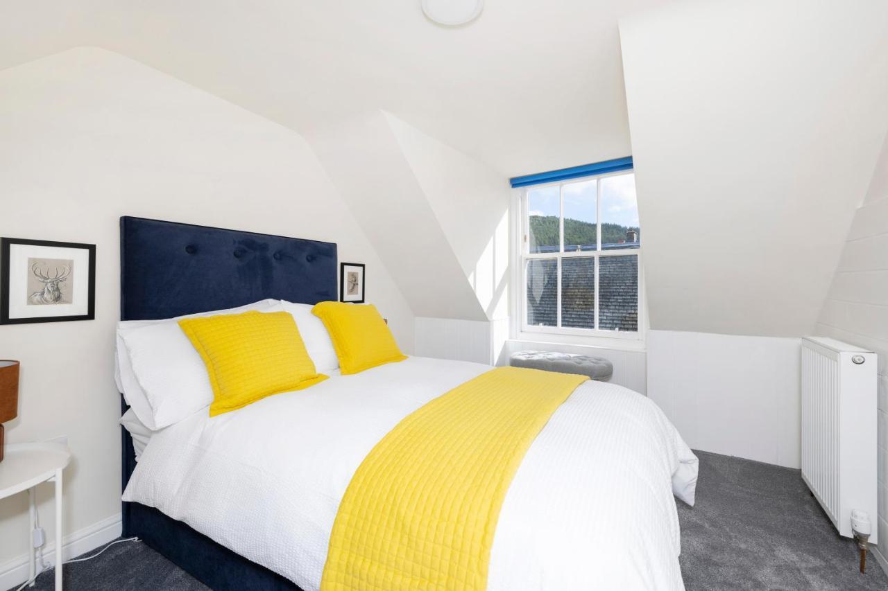 2 Bedroom Apartment On Peebles High Street المظهر الخارجي الصورة